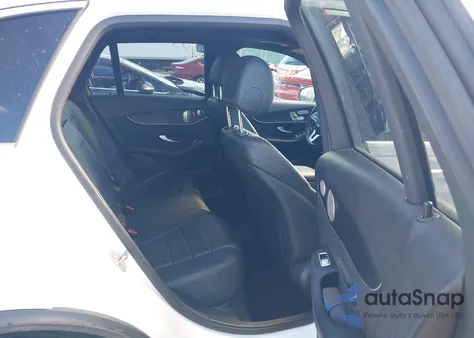 2021 Mercedes-Benz Glc 300 4Matic Suv z USA, uszkodzony, nr VIN W1N0G8EB0MF899104